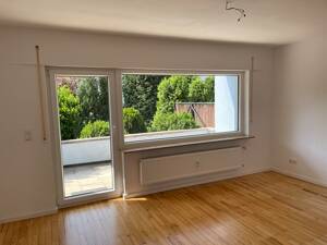Sehr schöne 3 Zimmer Whg., mit großer Terrasse und Gartenbenutzung. – 91058 Erlangen – Vorschaubild 9