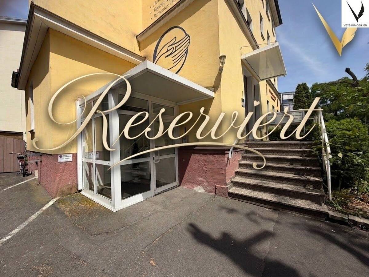 RESERVIERT!!! 185 m² voller Potenzial - Großzügige Immobilie in der begehrten Prymstraße Würzburg – 97070 Würzburg – Bild 1 von 9