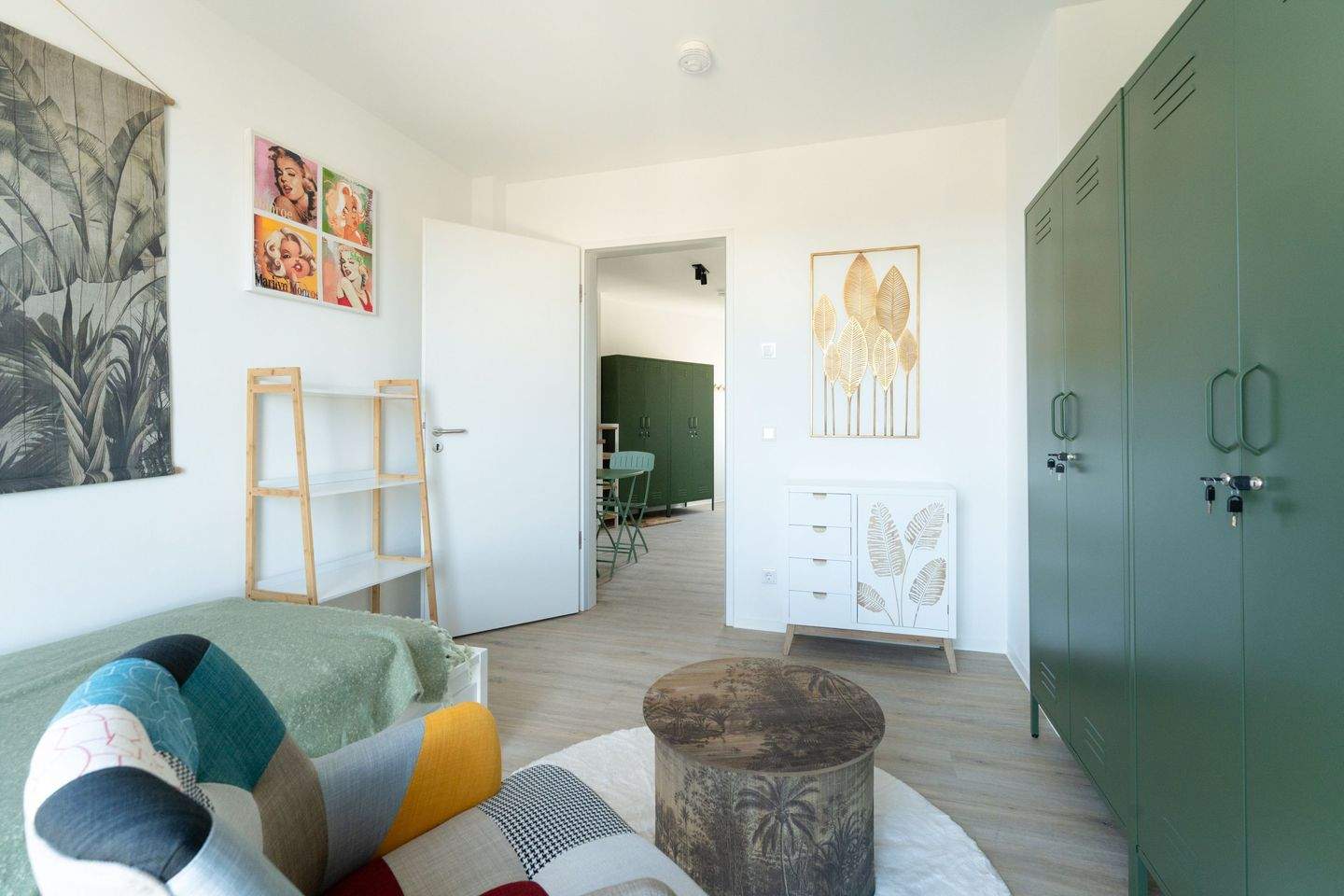 Ankommen, wohlfühlen, studieren: 2-Zimmer Design-Apartment |möbliert|Fahrstuhl |Unilage|Dachgarten – Magdeburg – Vorschaubild 4