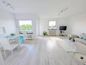 PROVISIONSFREI - sofort einziehen - Helle 3-Zimmerwohnung mit Blick zur Pfalz, komplett renoviert – 67071 Ludwigshafen am Rhein – Vorschaubild 3