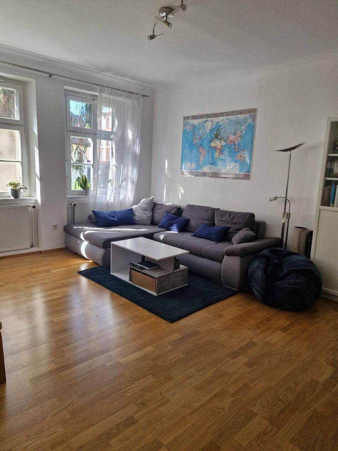 Zentrale, ruhige 3,5 Zimmer Wohnung, möbliert, zur Zwischenmiete