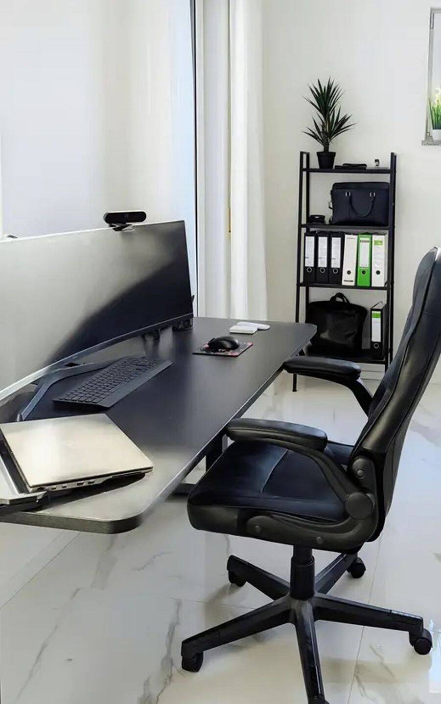 Moderne voll möblierte 2-Zimmer-Wohnung mit Tiefgarage, Dachterrasse & Garten in München Nord – München – Vorschaubild 9