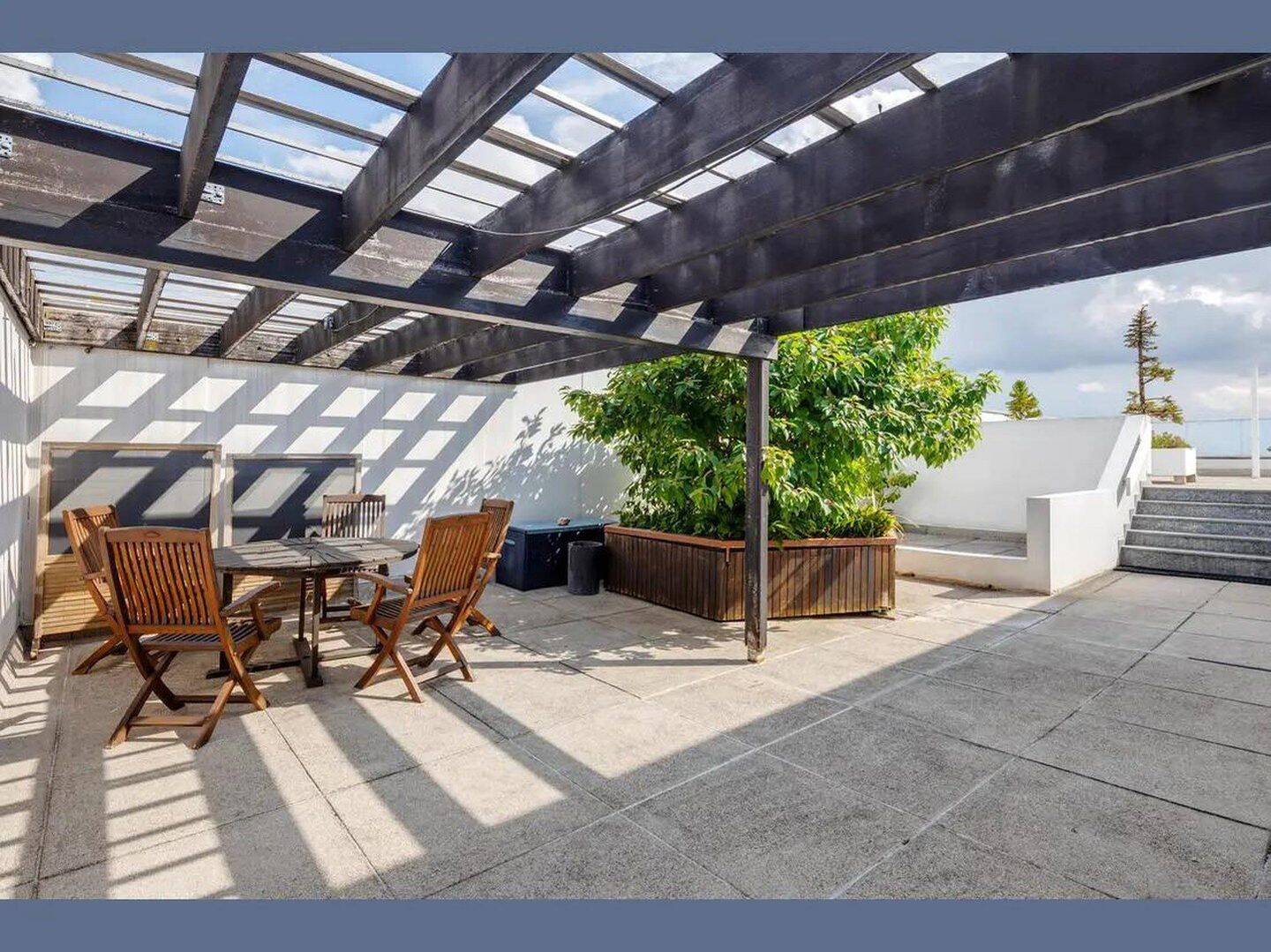 City-Apartment mit Dachpool über den Dächern Münchens – München – Vorschaubild 3
