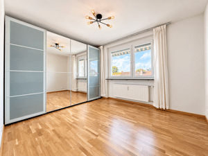 Großzügige Drei-Zimmer-Wohnung mit zwei Balkonen und Stellplatz - Frankfurt Heddernheim – 60439 Frankfurt am Main – Vorschaubild 8