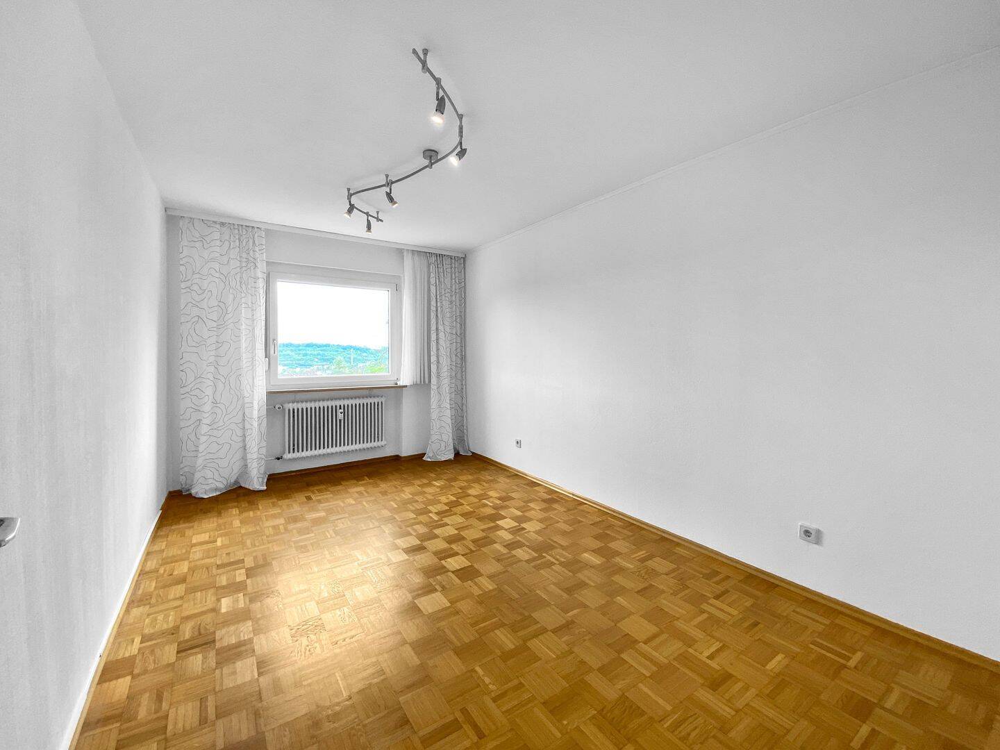 Sofort einziehen und wohlfühlen - mit schönem Ausblick – Würzburg – Vorschaubild 3