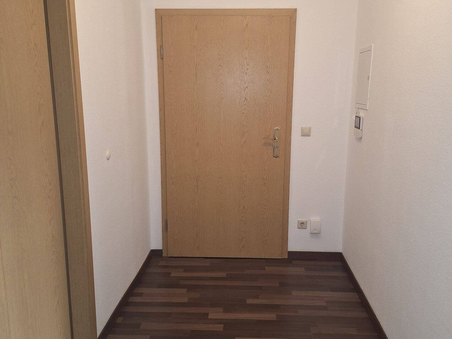 Gemütlich im Dachgeschoss mit Küche und Balkon – Chemnitz – Vorschaubild 8