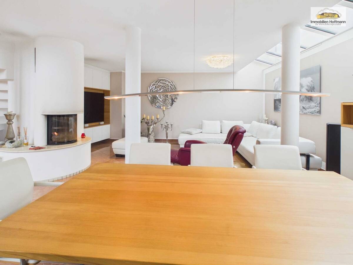 Modernisiertes Zweifamilienhaus in Alzenau 265 m² Wohnfläche - PV, Sauna & Premiumausstattung – Alzenau – Vorschaubild 2