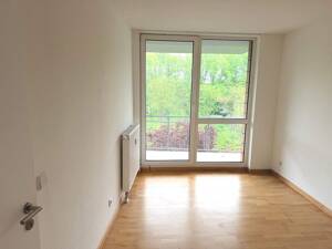 Entspanntes Wohnen mit Ausblick ins Grüne – 13127 Berlin – Vorschaubild 2