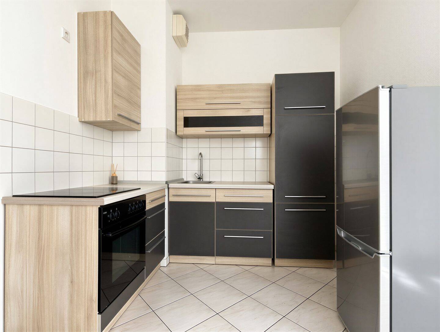 Bezugsfrei nahe Clara-Park: 1-Zimmer-Apartment mit EBK und Aufzug in ruhiger, grüner Lage – Leipzig – Vorschaubild 6