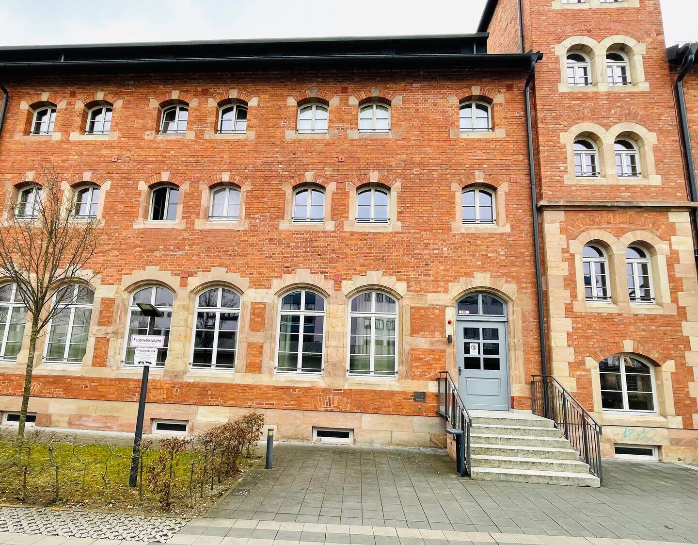 Möbl. 2-ZW in denkmalgeschütztem Zollhof für 3-6 Monate