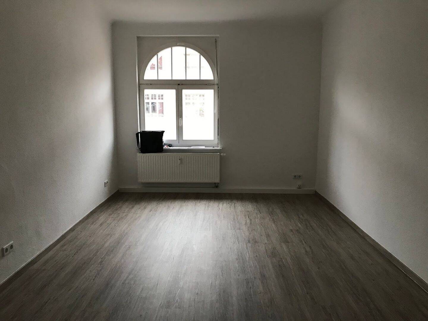 Großzügige Wohnung, 3 Zimmer, Küche, Bad und Balkon. – Leipzig – Vorschaubild 6
