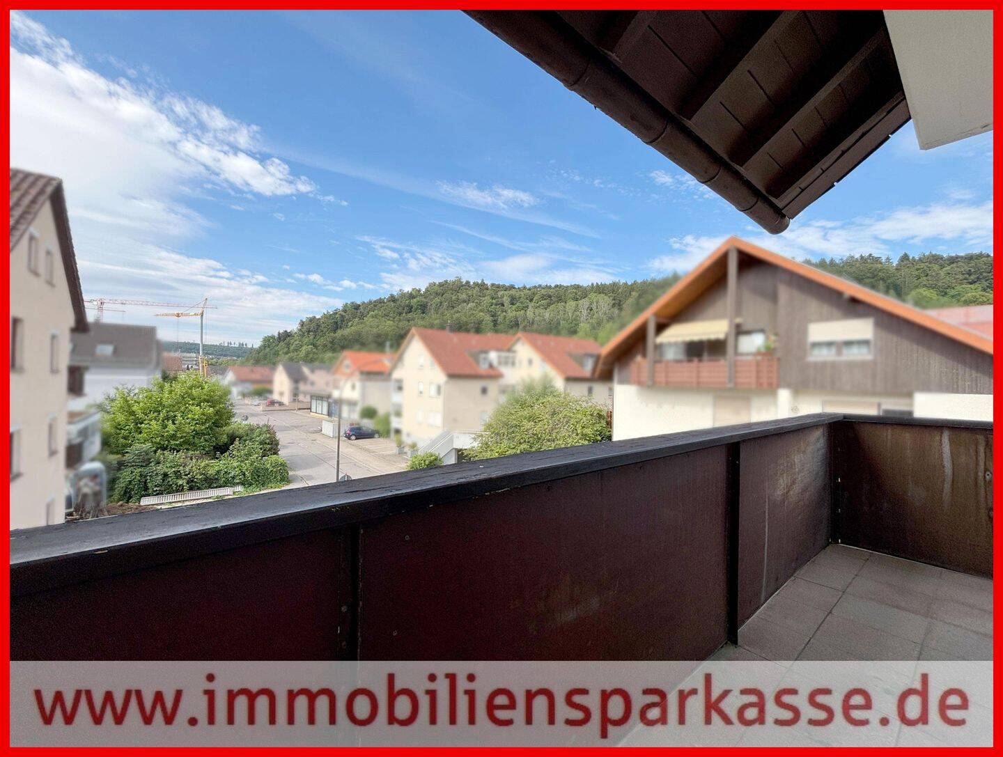 Ein Rohjuwel zum Schleifen mit Balkon mitten in der Stadt!