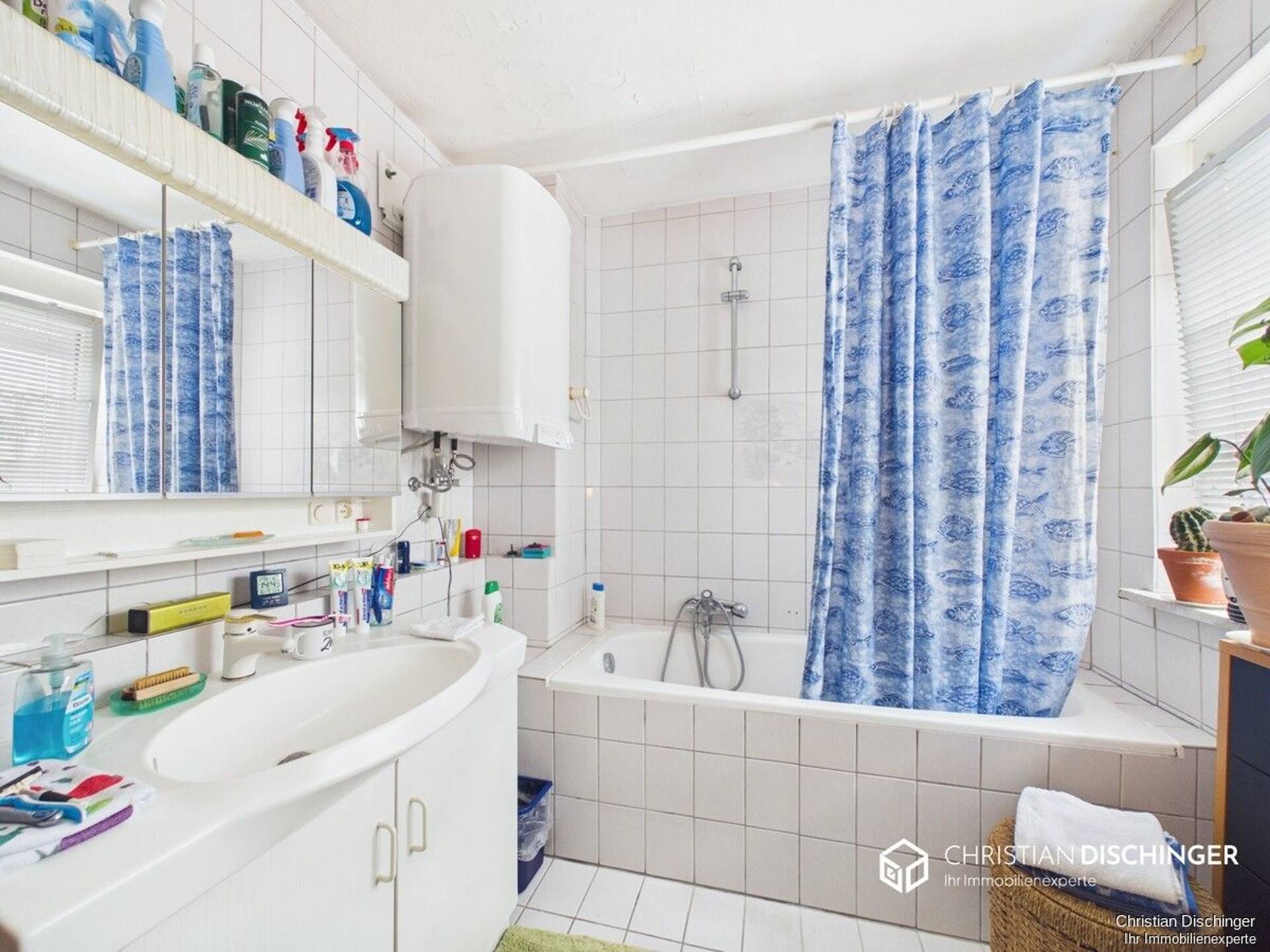Mehrfamilienhaus in 93055 Regensburg / Schwabelweis mit 421 m² kaufen