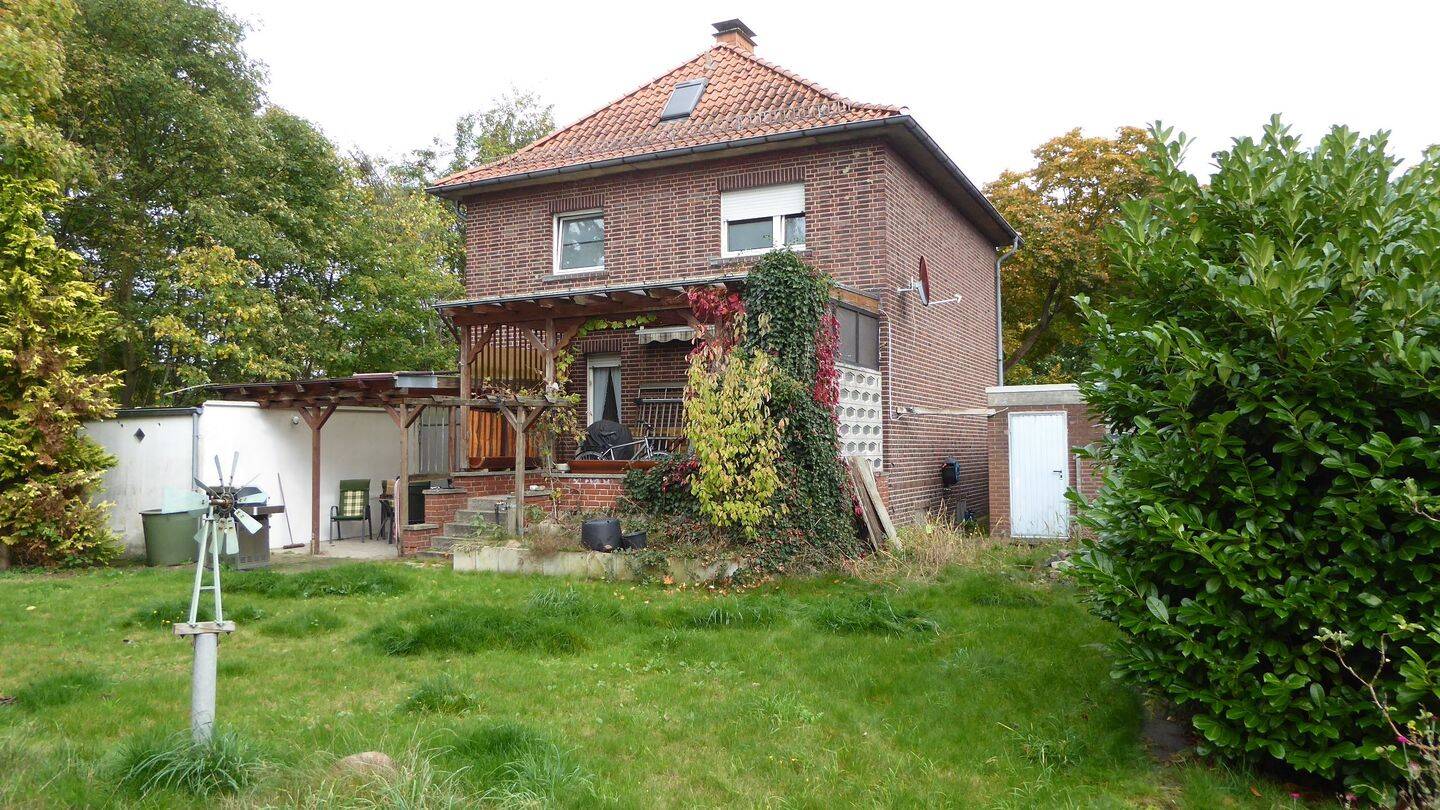 Freistehendes EFH mit 2 Garagen u. 614 m² Kaufgrundstück Münster-Nord – Münster – Vorschaubild 2