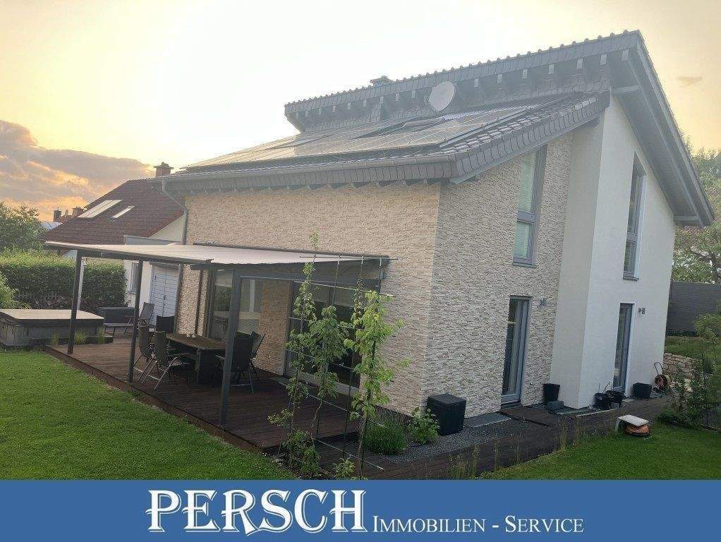 Nobles, erholsames Wohnen in begehrter Lage von St. Wendel!!! – Sankt Wendel – Bild 1 von 9