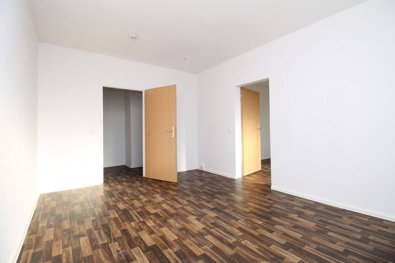 Ideal geschnittene Zweiraumwohnung, Balkon, beste Einkaufsmöglichkeiten – Leipzig – Vorschaubild 4