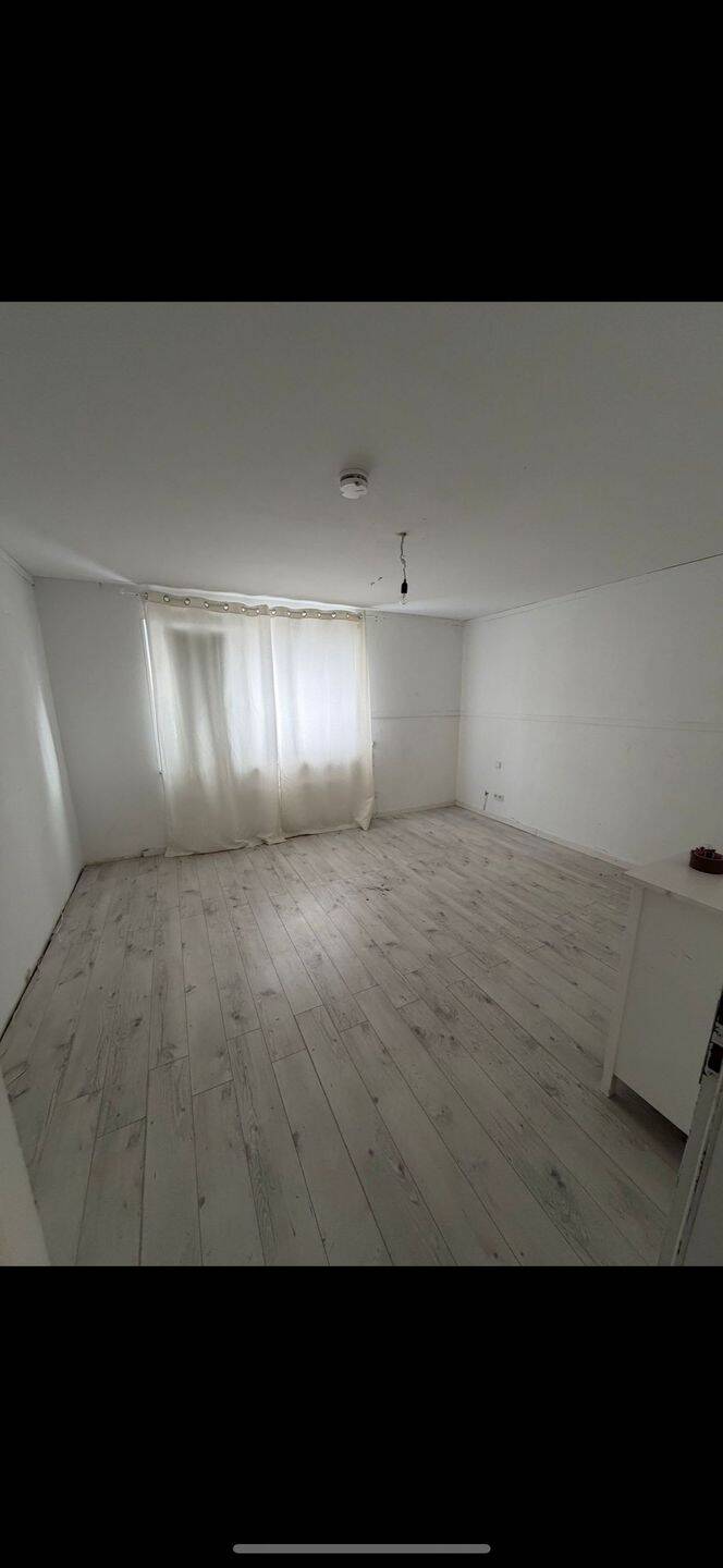 Helle 3-Zimmer Wohnung mit Balkon, Stellplatz, Hobbyraum und Keller - alles inklusive – Hannover – Vorschaubild 3