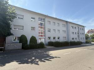 PRAKTISCHES WOHNEN IN EINER 2-ZIMMER-WOHNUNG IN BESTER LAGE VON STUTTGART-BAD CANNSTATT