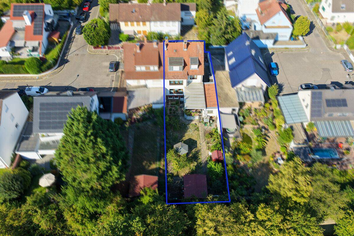 Gepflegtes Dreifamilienhaus mit Garten, Garage und drei Stellplätzen – 67067 Ludwigshafen am Rhein – Bild 1 von 9