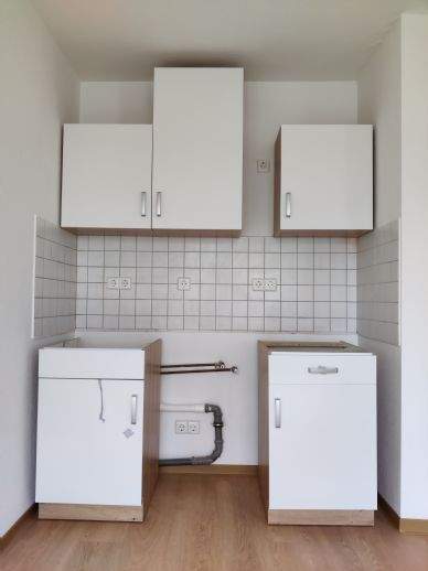 Sonn. neu renov. 1-R-NB-Appartment mit neuer Einbauküche in Dresden-Laubegast unweit der Elbe – Dresden – Vorschaubild 6