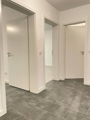 Helle, modernisierte 2-Zimmer-Wohnung mit Balkon in zentraler Lage von Köln-Nippes