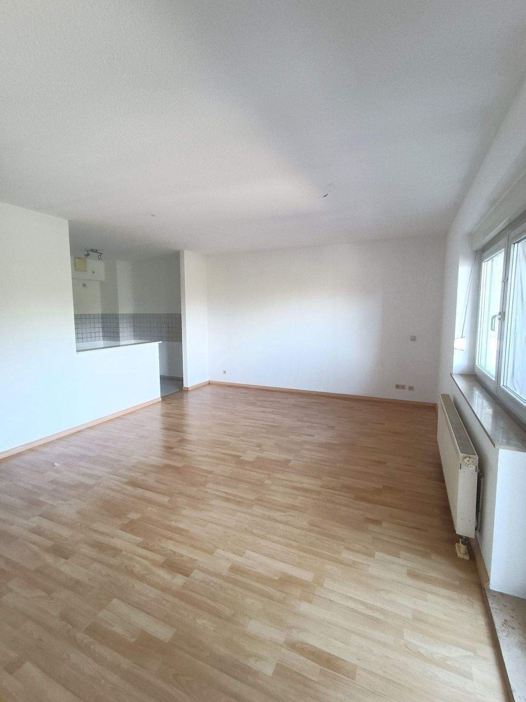 Schöne 2-Raum Wohnung in ruhiger Lage mit großem Balkon – Magdeburg – Vorschaubild 3