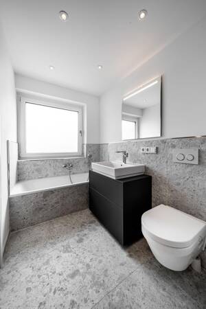 Raum, Licht, Höhe. Penthouse über den Baumkronen. – 81925 München – Vorschaubild 9