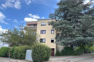 Freie 2-Zimmer Wohnung mit Balkon und Tiefgaragenstellplatz in S-Hofen!