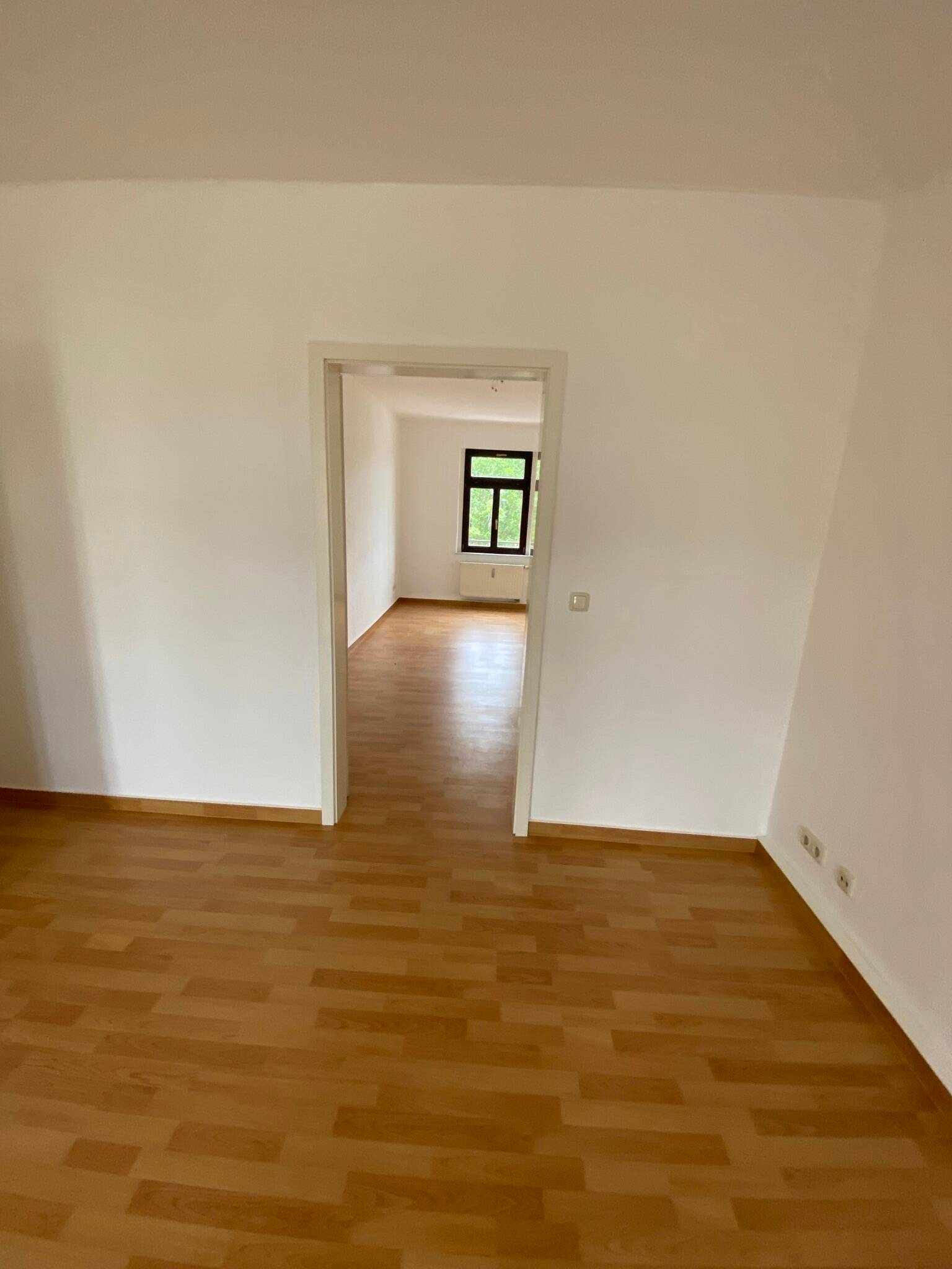 2-Raum-Balkon-Bad mit Dusche-PETERSTRASSE – Chemnitz – Vorschaubild 8