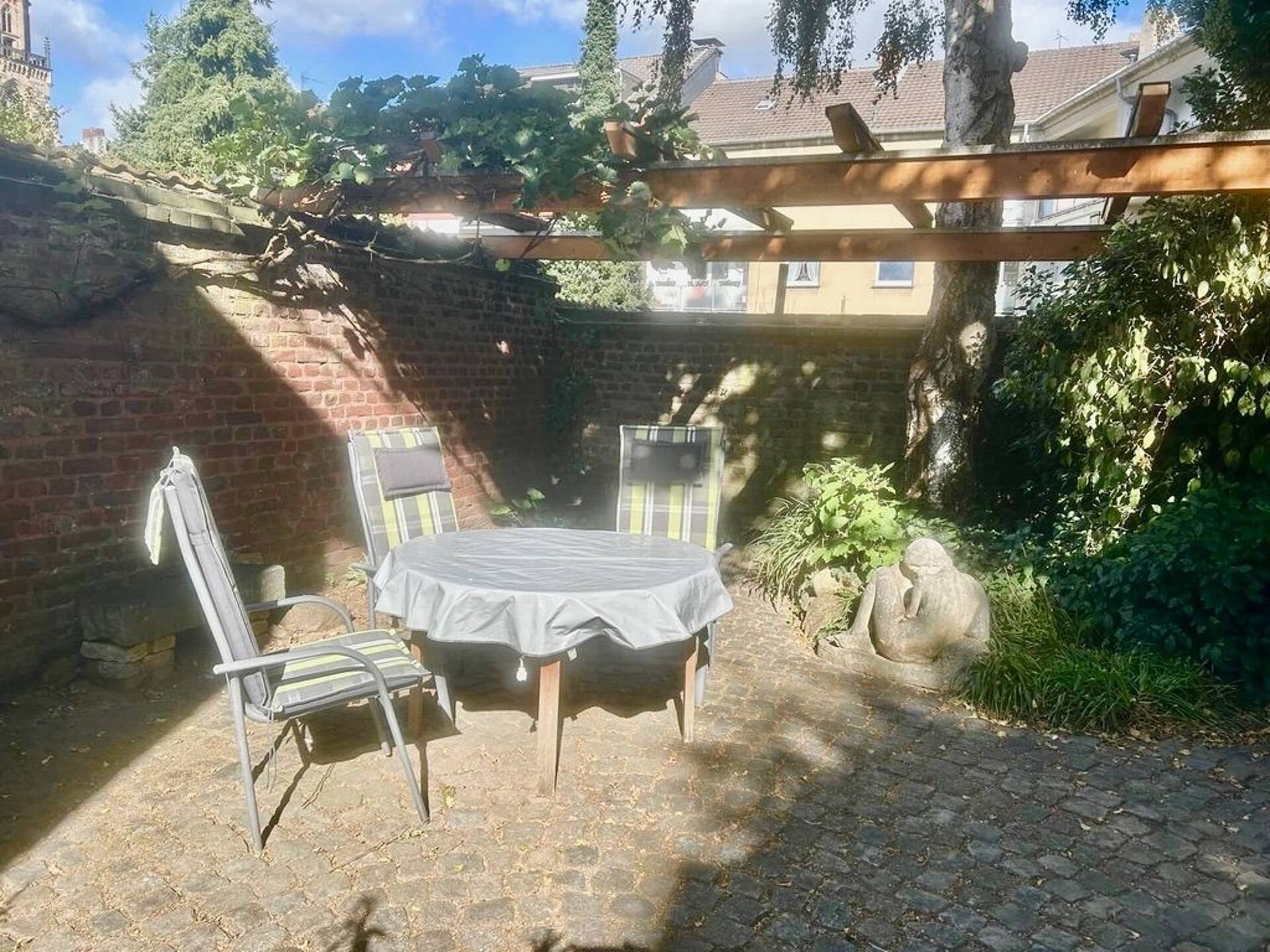 Haus in 41236 Mönchengladbach mit 230 m² kaufen