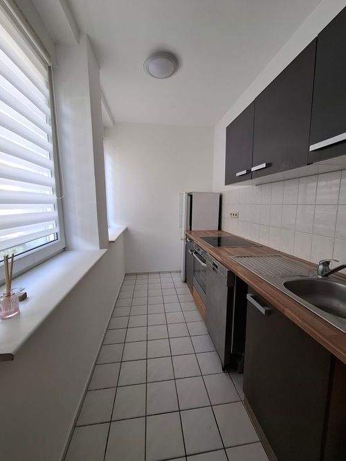 **2 Zimmer Altbauwohnung am Rande der Fußgängerzone! Ausschließlich für den Einpersonenhaushalt!** – Bonn – Vorschaubild 5
