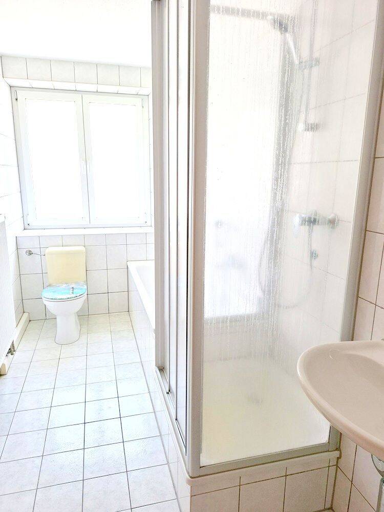 !! 4-Zimmer-Wohnung mit Balkon in gepflegtem Mehrfamilienhaus !! – Chemnitz – Vorschaubild 4