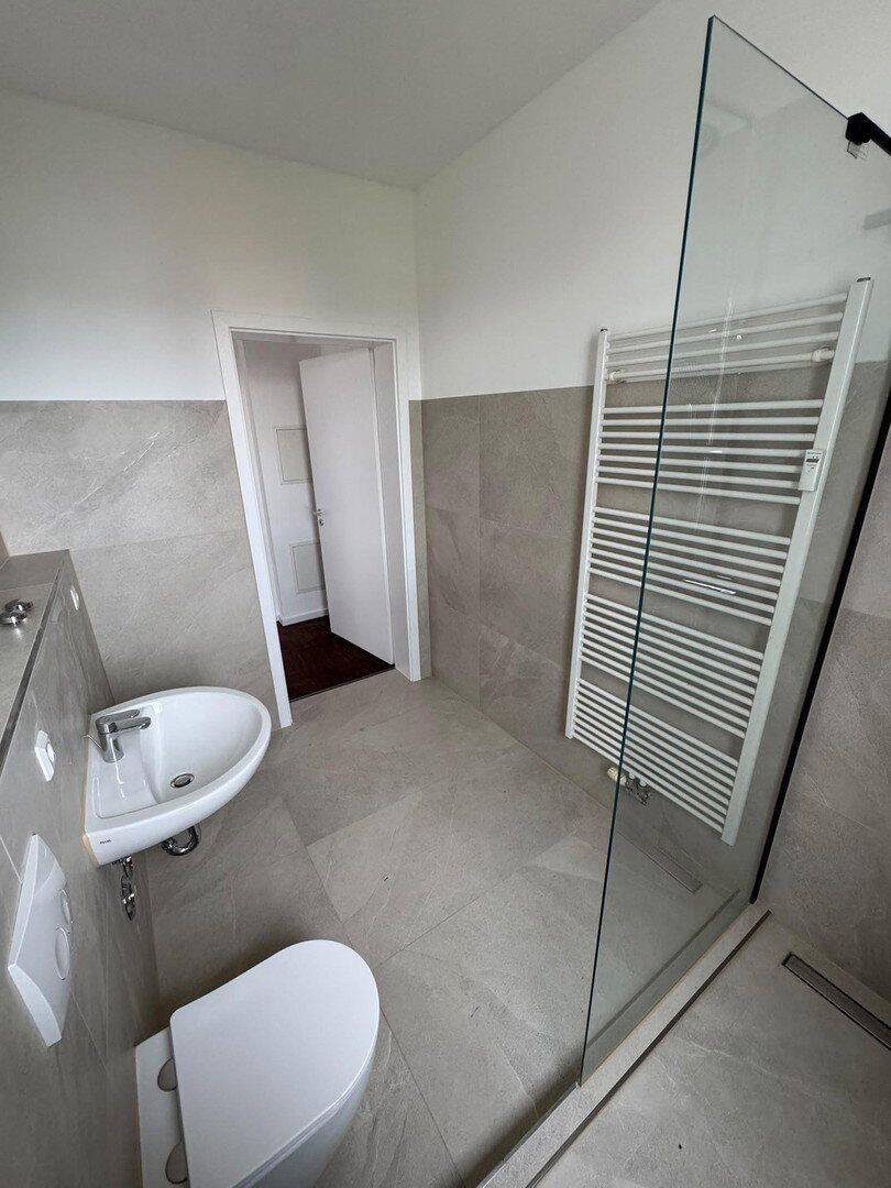 Lichtdurchflutetes Penthouse mit zwei Terrassen - hochwertig saniert in begehrter TH-Nähe – Köln – Vorschaubild 6