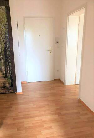 Helle 2-Zi. Wohnung mit Balkon in Erlangen nahe Siemens Campus / Wohnung kaufen – 91058 Erlangen – Vorschaubild 3