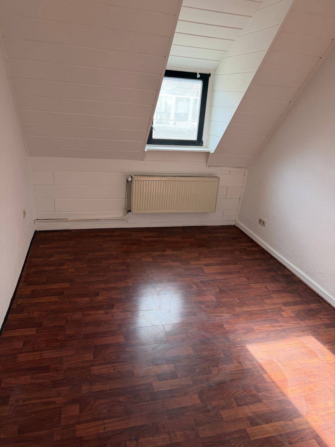 4-Zimmer-Dachgeschosswohnung in zentraler Lage von Köln (Altstadt & Neustadt-Süd) – Köln – Vorschaubild 4