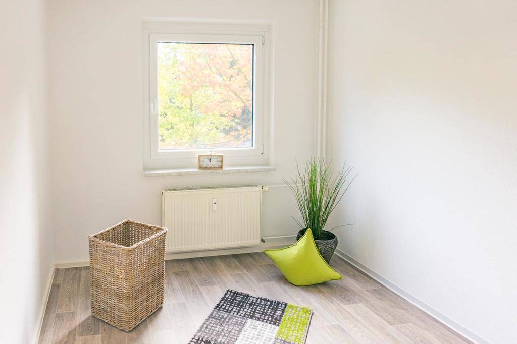 Modernisierte 3-Raum-Wohnung mit Balkon – Chemnitz – Vorschaubild 5