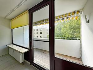 Wiesbaden-Delkenheim: Großzügige 2 ZKB mit Wohnküche, Loggia und Aufzug – 65205 Wiesbaden – Vorschaubild 5