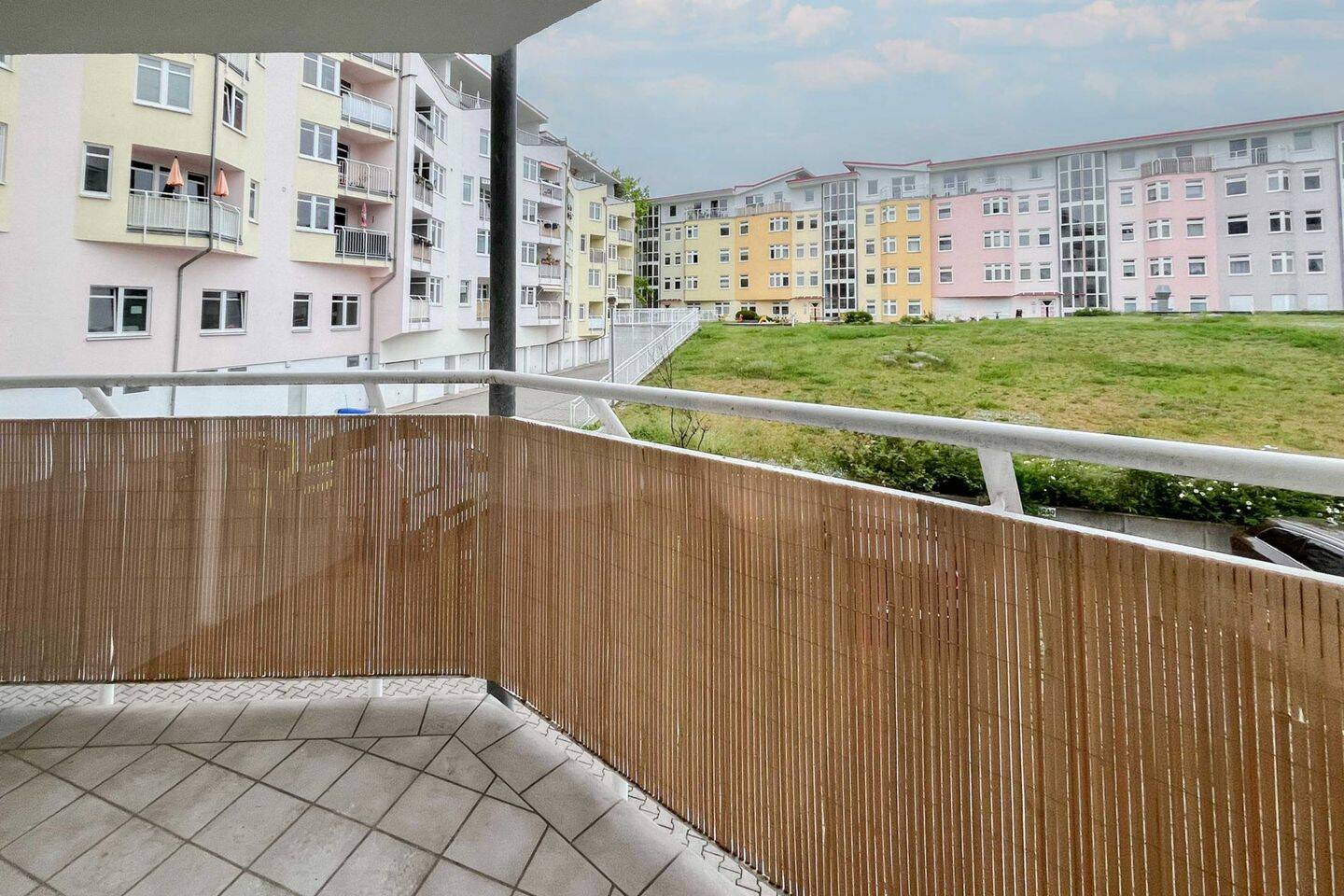 Charmante Maisonettewohnung mit Balkon, Garage und viel Wohnqualität – Potsdam – Vorschaubild 3
