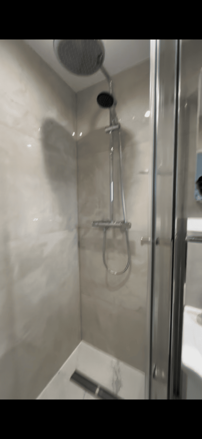 Neumöbliert Bezugsfrei: Mikro­Apartment mit Weitblick, super Lage, nahe Schönhauser Arkaden, Südausrichtung / hell – Berlin – Vorschaubild 2