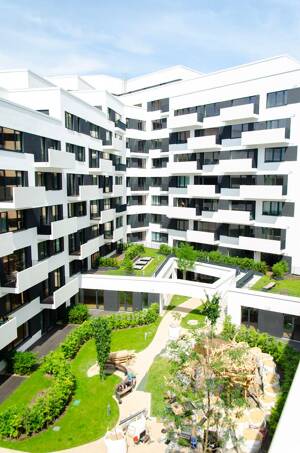 Helles Zweizimmerstudio mit Terrasse ins Grüne und Loggia mit Südausrichtung // Community-Spaces – 20457 Hamburg – Vorschaubild 4