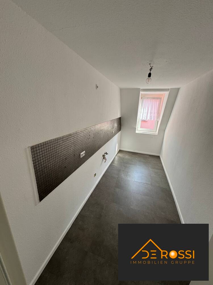 WOHNUNG MIT DURCHGANGSZIMMER - GOSTENHOF -MIT U-BAHNANSCHLUSS VOR DER HAUSTÜRE – Nürnberg – Vorschaubild 6