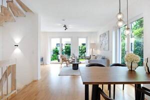 Familienfreundliches Reihenhaus mit Südterrasse und Tiefgaragenstellplatz – 80999 München – Vorschaubild 2