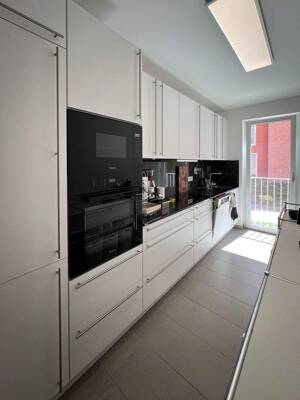 Bezugsfreie 3-Zimmer-Wohnung mit Terrasse und Tiefgaragenstellplatz – 81245 München – Vorschaubild 4