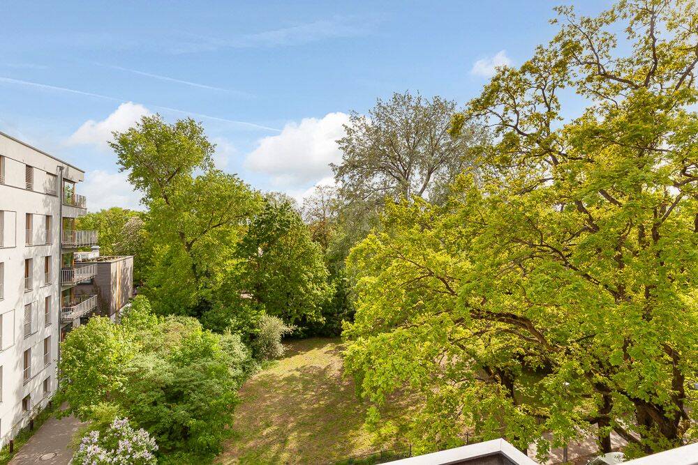 Charaktervolle und lichtdurchflutetet Dachgeschoss-Maisonette mit Blick auf den Weißensee – Berlin – Vorschaubild 4