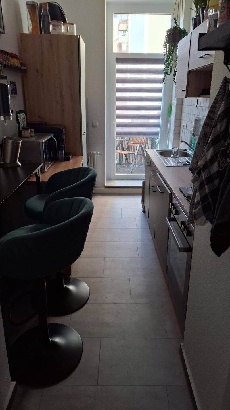 1. OG mit EBK *** / Balkon an der Küche / WG-geeignet - frei ab 1.9.26 – Chemnitz – Vorschaubild 3