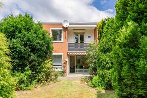 PURNHAGEN-IMMOBILIEN - Reihenmittelhaus mit Garage in ruhiger Sackgassenlage von Bremen-Lesum! – 28717 Bremen – Vorschaubild 2