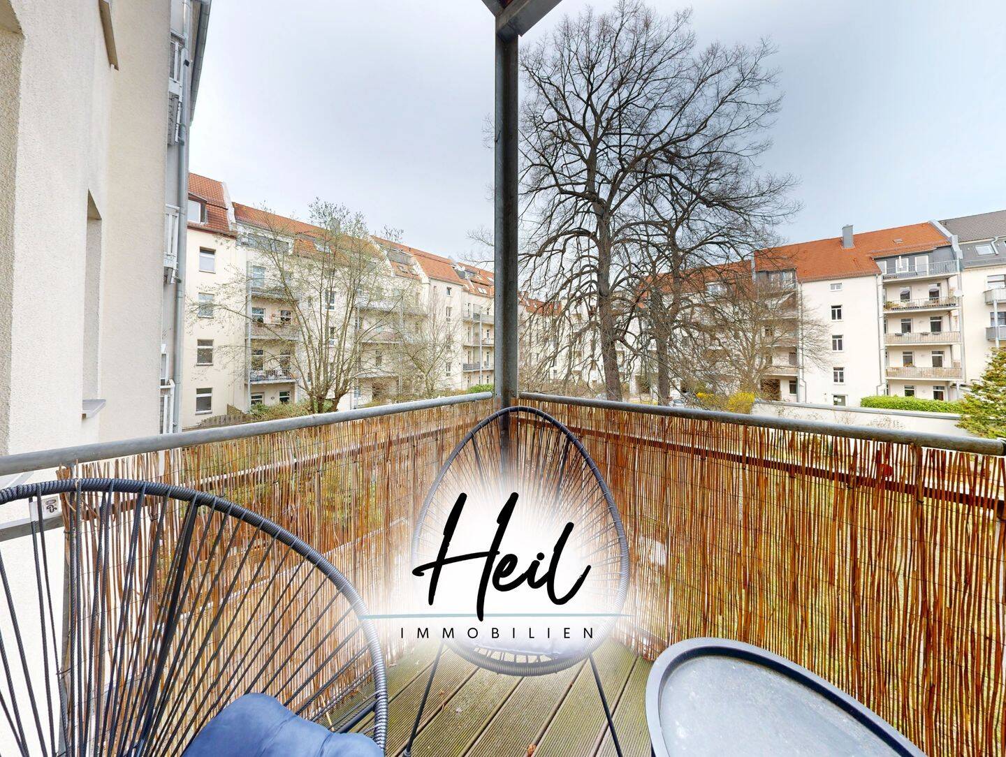 2-Zimmer-Wohnung mit Balkon im sanierten Mehrfamilienhaus