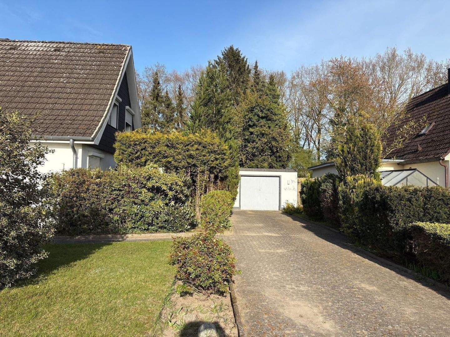 Familienfreundliche DHH mit 5 Zimmern, sonniger Terrasse & großem Garten – Lübeck – Vorschaubild 4