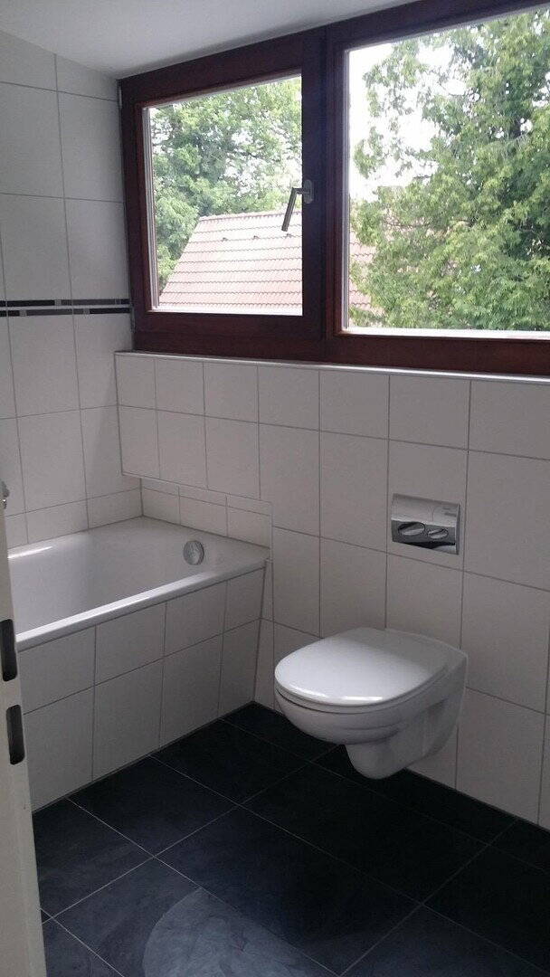 3 Zimmer lichtdurchflutete DG-Wohnung Inmitten von München-Waldtrudering – München – Vorschaubild 8