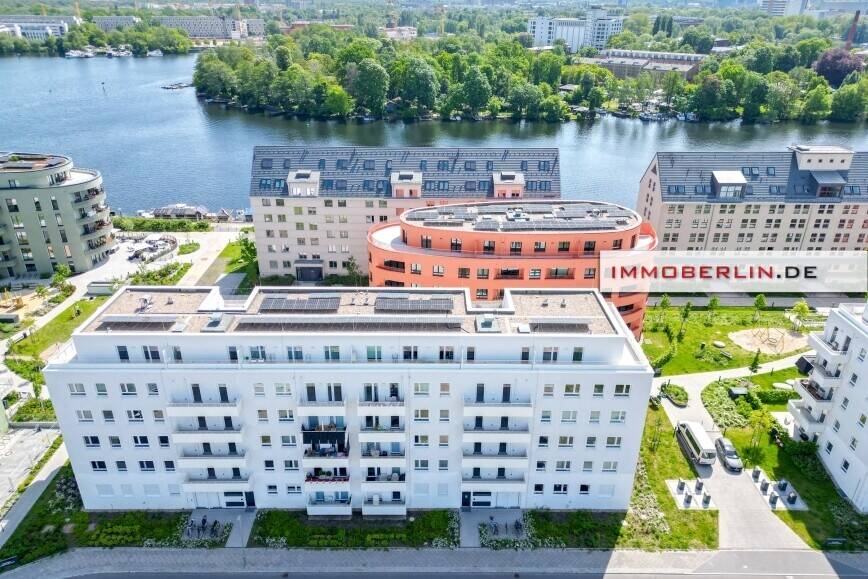 IMMOBERLIN.DE - Exzellente Wohnung mit Südbalkon & Tiefgaragenplatz in sehr angenehmer Lage – Berlin – Bild 1 von 9